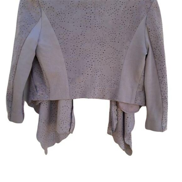 BCBGMaxAzria Faux Suede Perforated Scalloped Hem Asymmetrical Jacket Tan Sz XS - Picture 10 of 13
